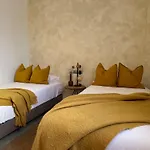 Charming 2 Bed Apartment In Quartiers Marbella