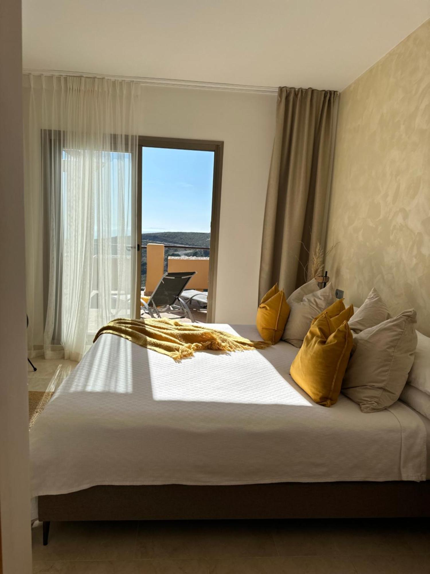 Charming 2 Bed In Quartiers Marbella Apartamento *